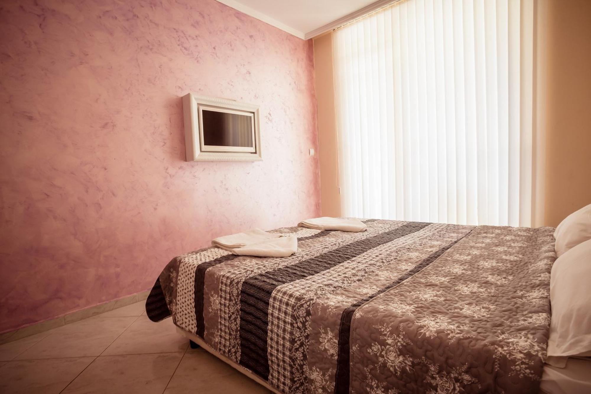 Biato Apartments Sluneční pobřeží Exteriér fotografie